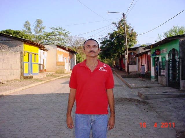 Concejal Felix Vega, en calle El Martirio